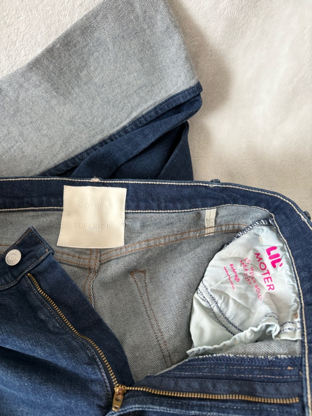 MOTHER High-Rise Wide-Leg Cuffed Dark Blue Jeans - Picture 4 of 4